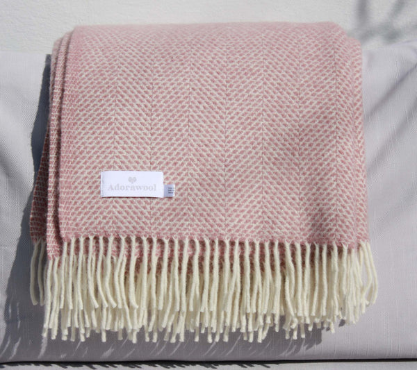 Throw -100% Pure New Wool - Beehive Pattern - Dusky Pink Blanket