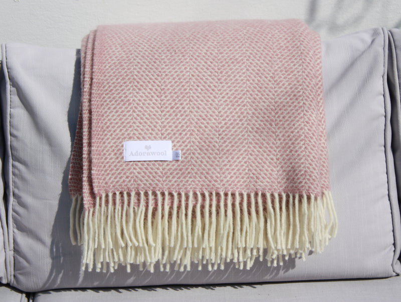 Throw -100% Pure New Wool - Beehive Pattern - Dusky Pink Blanket